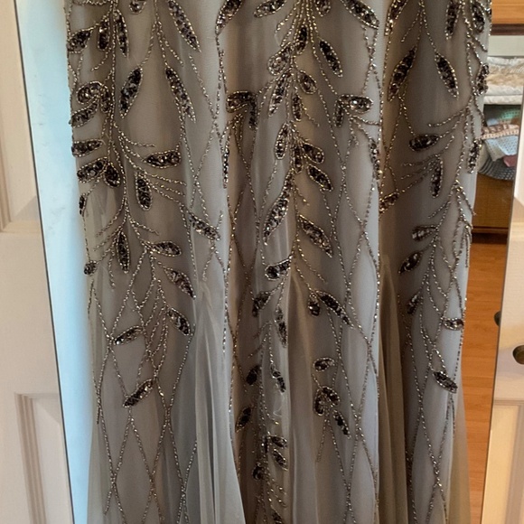 Sought After David’s Bridal Oleg Cassini Sage gown! Size 6 - Picture 6 of 10